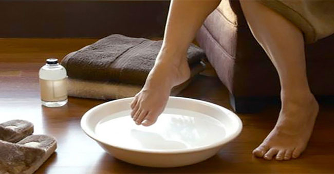 Giải Pháp Nhanh Chóng Để Khắc Phục Hiện Tượng Nước Ăn Chân An Toàn