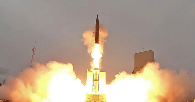 Cuộc Chiến Ngoài Không Gian Đầu Tiên: Hệ Thống Arrow 2 Của Israel