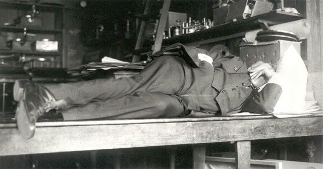 Khám Phá Cách Thomas Edison Kích Hoạt Sáng Tạo Qua Giấc Ngủ