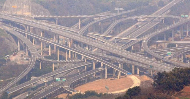 Bên trong nút giao ’20 làn’ Huangjuewan: giải bài toán giao thông của một thành phố rối rắm