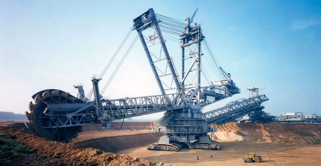 Khám Phá Máy Xúc Khổng Lồ Bagger 293: Cỗ Máy Nặng Nhất Thế Giới